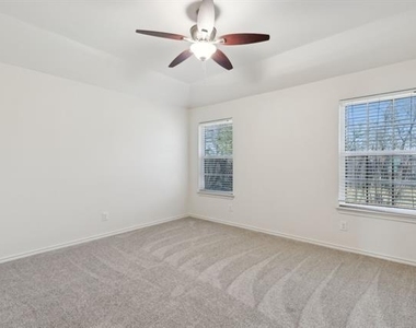 233 Firefly Drive - Photo Thumbnail 13