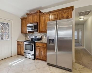233 Firefly Drive - Photo Thumbnail 3