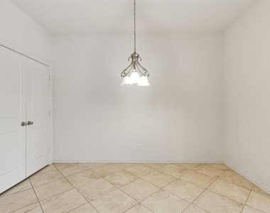 233 Firefly Drive - Photo Thumbnail 6