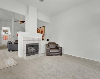 4021 Aldenham Drive - Photo Thumbnail 11
