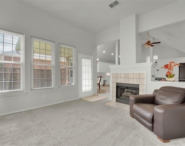 4021 Aldenham Drive - Photo Thumbnail 13