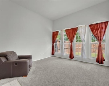 4021 Aldenham Drive - Photo Thumbnail 12