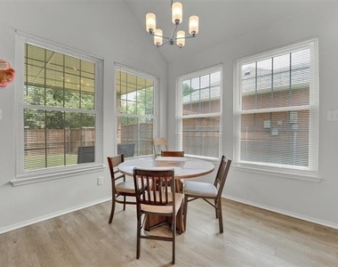 4021 Aldenham Drive - Photo Thumbnail 17