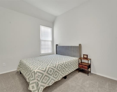 4021 Aldenham Drive - Photo Thumbnail 22