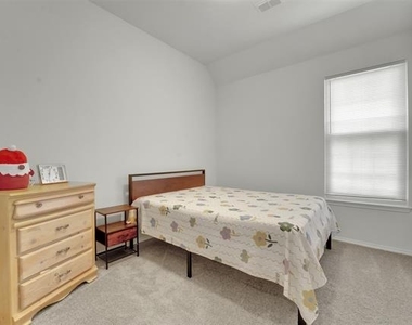 4021 Aldenham Drive - Photo Thumbnail 25