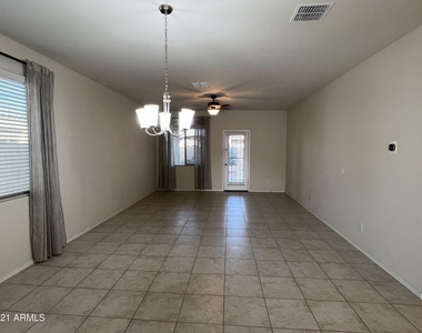 2210 N St Bonita Lane - Photo Thumbnail 4