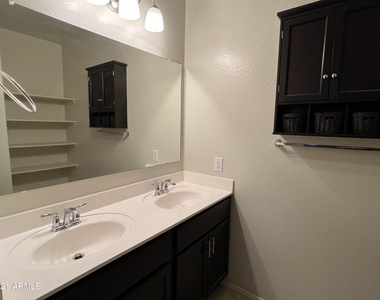 2210 N St Bonita Lane - Photo Thumbnail 8