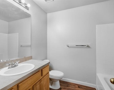9212 Coral Lane - Photo Thumbnail 12