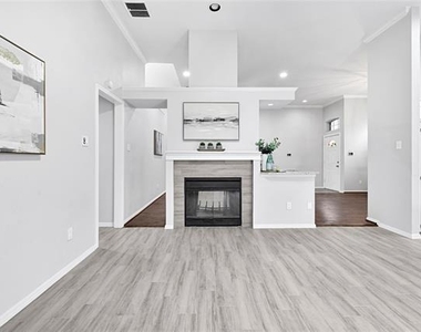 3116 Silver Springs Lane - Photo Thumbnail 7