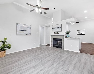 3116 Silver Springs Lane - Photo Thumbnail 8
