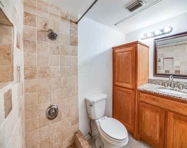 3817 Rawlins Street - Photo Thumbnail 9