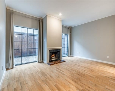 3817 Rawlins Street - Photo Thumbnail 5