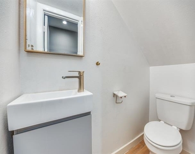 3817 Rawlins Street - Photo Thumbnail 6