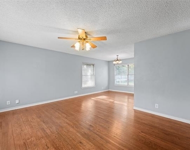 2829 Tolosa Drive - Photo Thumbnail 6