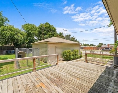2829 Tolosa Drive - Photo Thumbnail 3