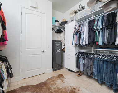 2957 N Riley Court - Photo Thumbnail 20