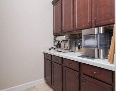 2957 N Riley Court - Photo Thumbnail 13