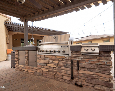 2957 N Riley Court - Photo Thumbnail 38