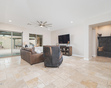 2957 N Riley Court - Photo Thumbnail 6
