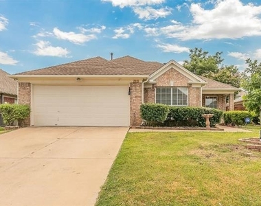 210 Madisson Drive - Photo Thumbnail 1