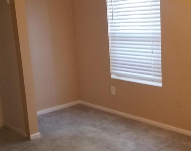 735 E Dana Avenue - Photo Thumbnail 3