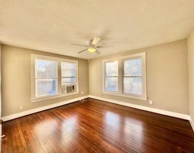 5738 Worth Street - Photo Thumbnail 4