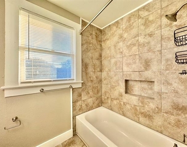 5738 Worth Street - Photo Thumbnail 11