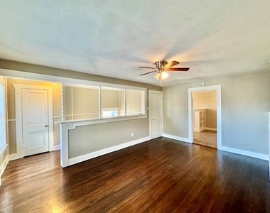 5738 Worth Street - Photo Thumbnail 3