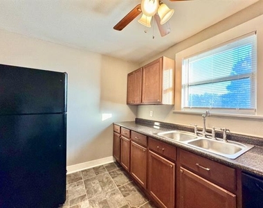 5738 Worth Street - Photo Thumbnail 6
