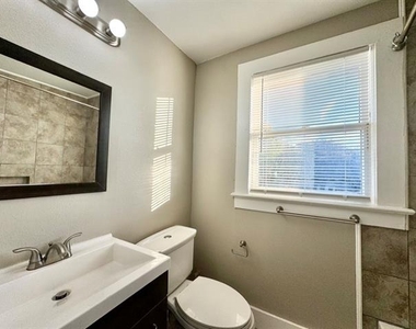5738 Worth Street - Photo Thumbnail 10
