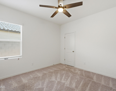 10941 N 165th Avenue - Photo Thumbnail 21
