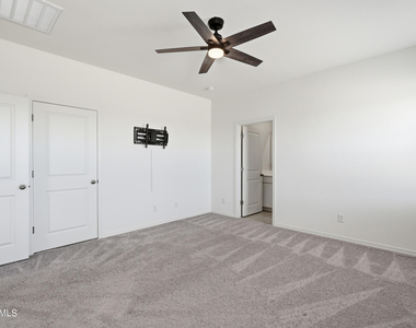 10941 N 165th Avenue - Photo Thumbnail 14