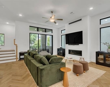 7828 Secluded Avenue - Photo Thumbnail 13
