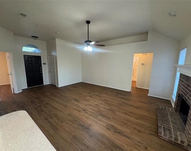 1016 Glenhaven Drive - Photo Thumbnail 3