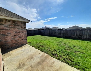 1016 Glenhaven Drive - Photo Thumbnail 8