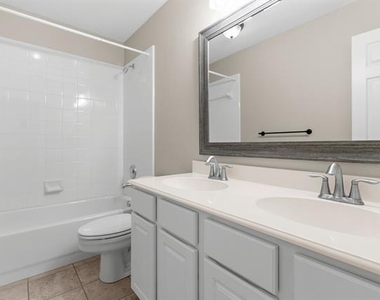 202 Stone Hollow Court - Photo Thumbnail 23