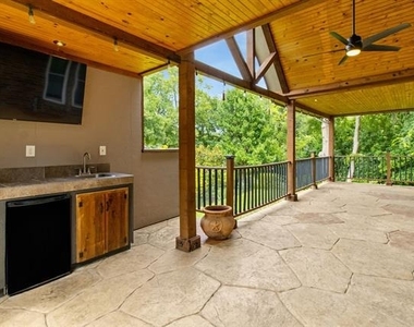 202 Stone Hollow Court - Photo Thumbnail 29