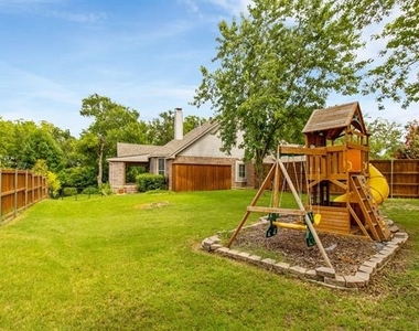 202 Stone Hollow Court - Photo Thumbnail 31