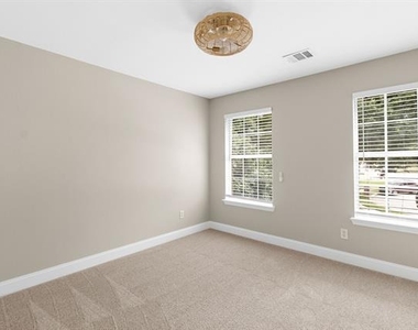 202 Stone Hollow Court - Photo Thumbnail 24
