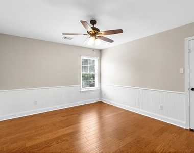 202 Stone Hollow Court - Photo Thumbnail 26