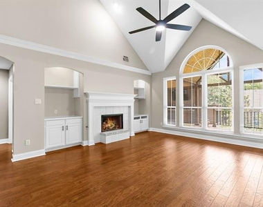 202 Stone Hollow Court - Photo Thumbnail 5