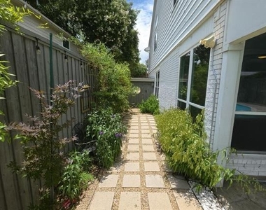 2009 Antwerp Avenue - Photo Thumbnail 22