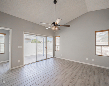 8870 W Villa Rita Drive - Photo Thumbnail 12