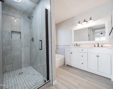 8870 W Villa Rita Drive - Photo Thumbnail 15