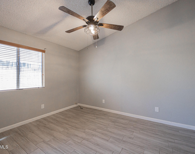 8870 W Villa Rita Drive - Photo Thumbnail 20