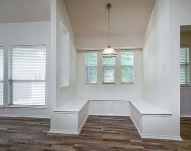 9900 Northgate Drive - Photo Thumbnail 10