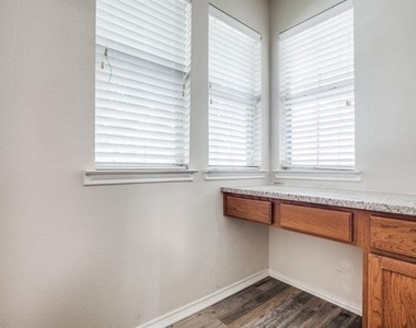 9900 Northgate Drive - Photo Thumbnail 15