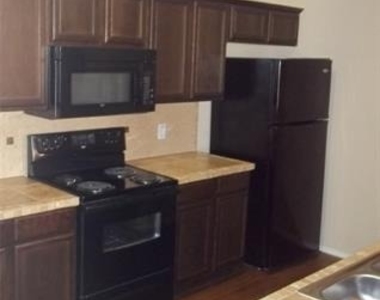 1432 Ravenwood Drive - Photo Thumbnail 4
