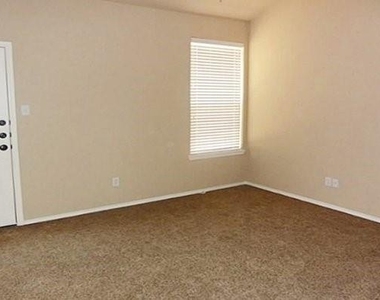 1432 Ravenwood Drive - Photo Thumbnail 9