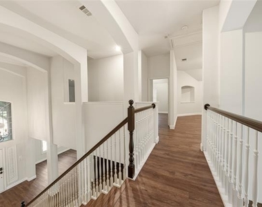 6305 Hilltop Drive - Photo Thumbnail 15